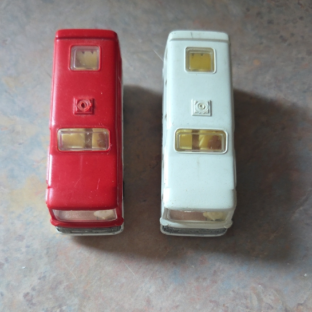 Majorette AIRPORT BUS Japan Airlines and TWA classic diecast in good condition